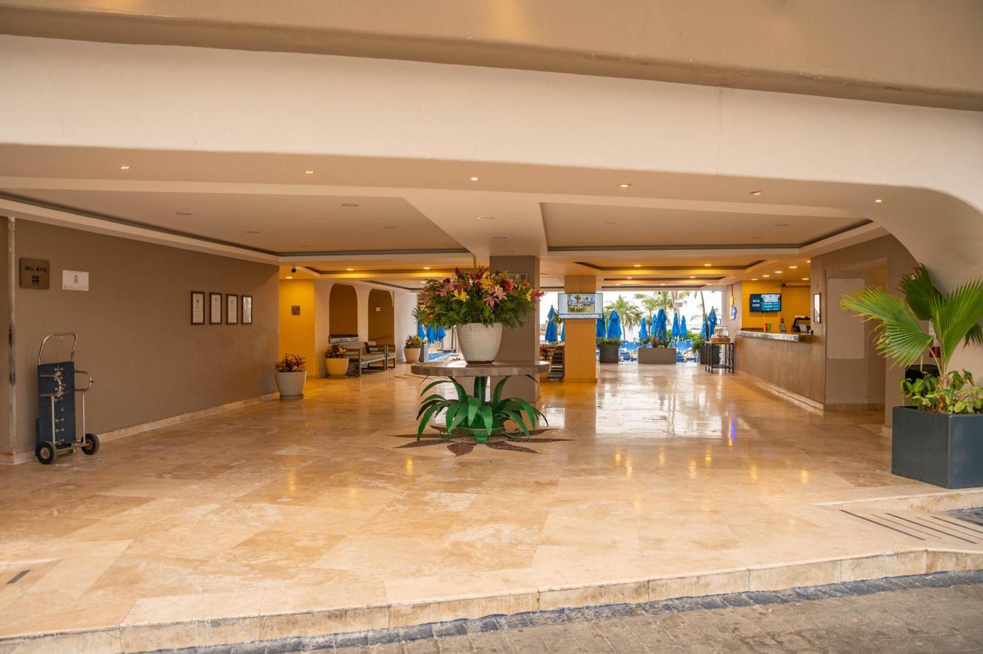 Ritz Acapulco All Inclusive Экстерьер фото Lobby