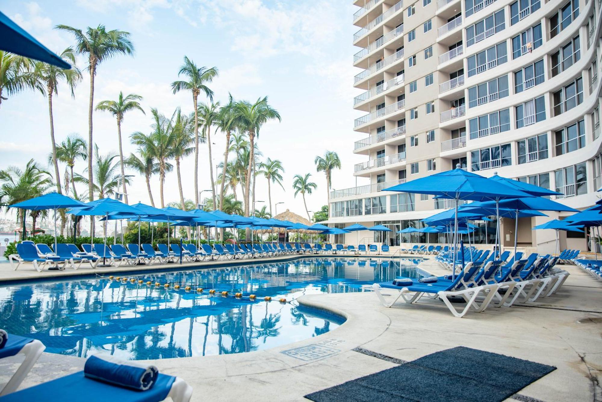 Ritz Acapulco All Inclusive Экстерьер фото Pool at the Hilton Los Cabos