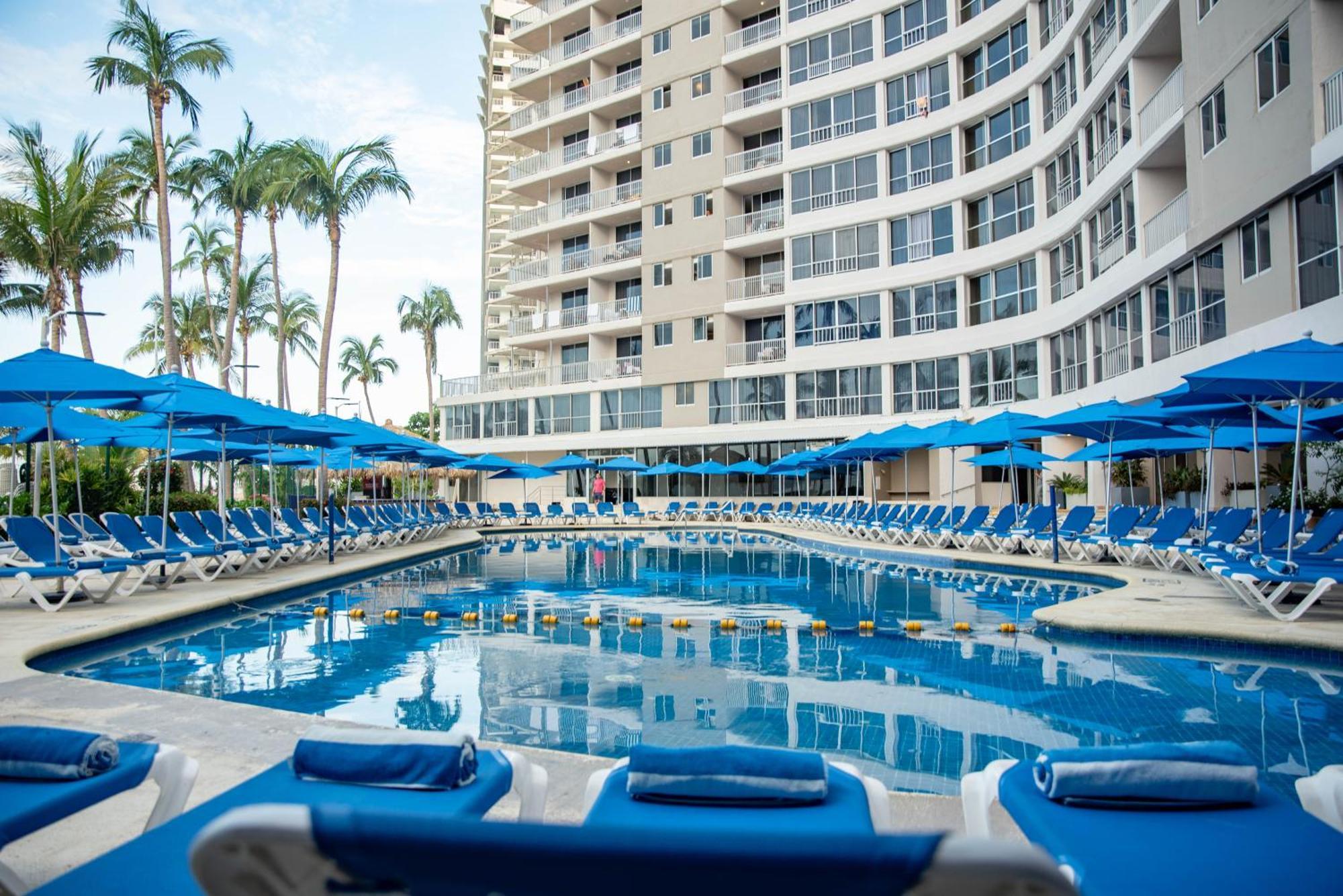 Ritz Acapulco All Inclusive Экстерьер фото The pool at the Royal Hawaiian Hotel