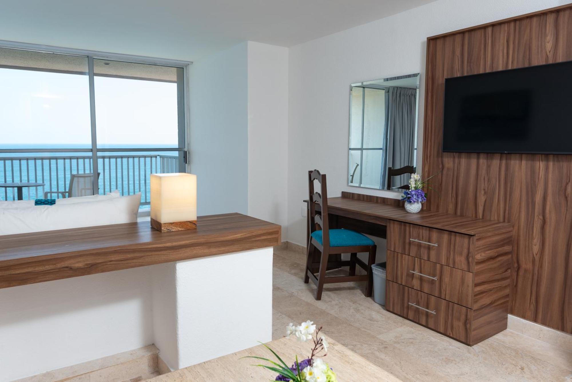 Ritz Acapulco All Inclusive Экстерьер фото A room at the hotel