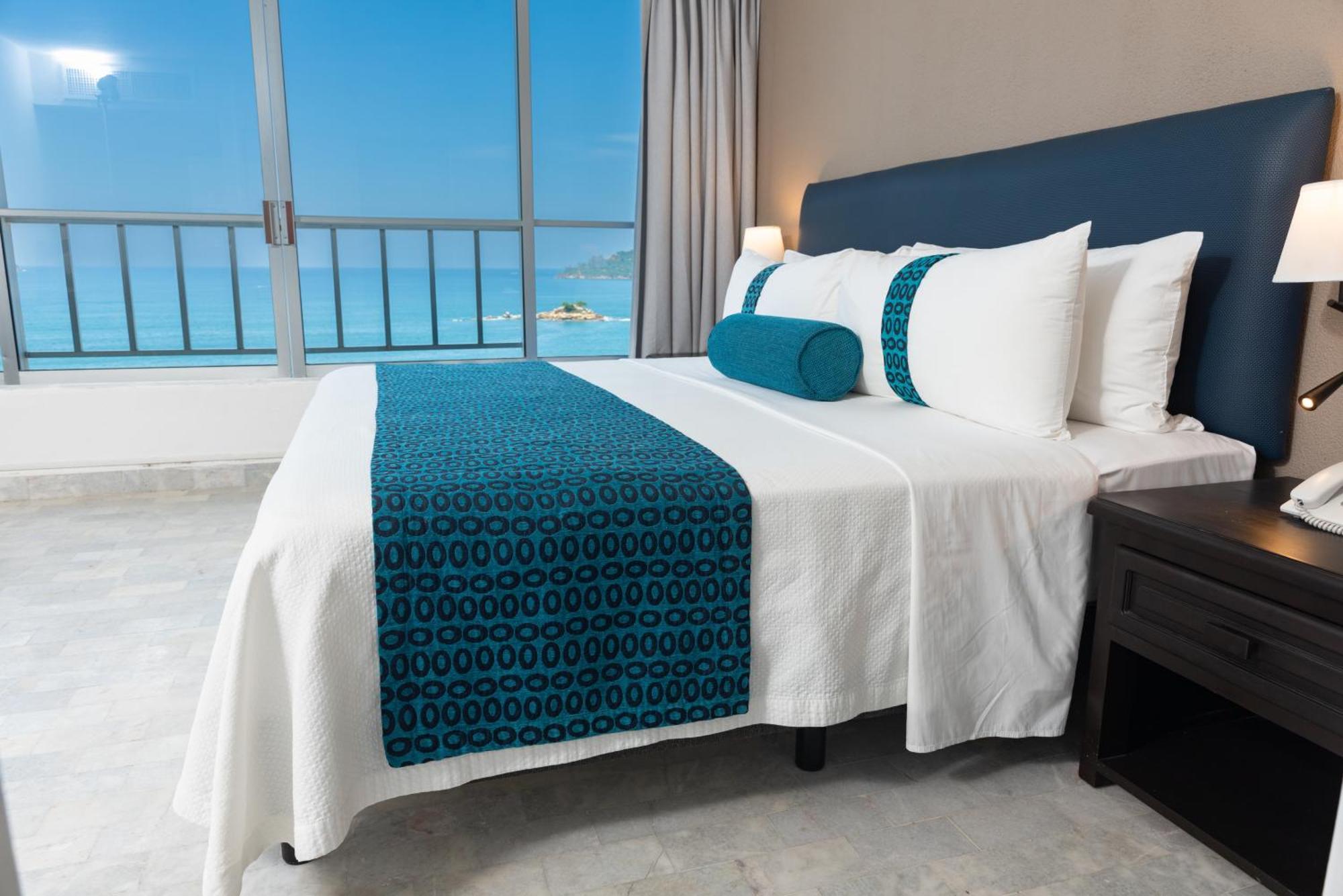 Ritz Acapulco All Inclusive Экстерьер фото A bed runner